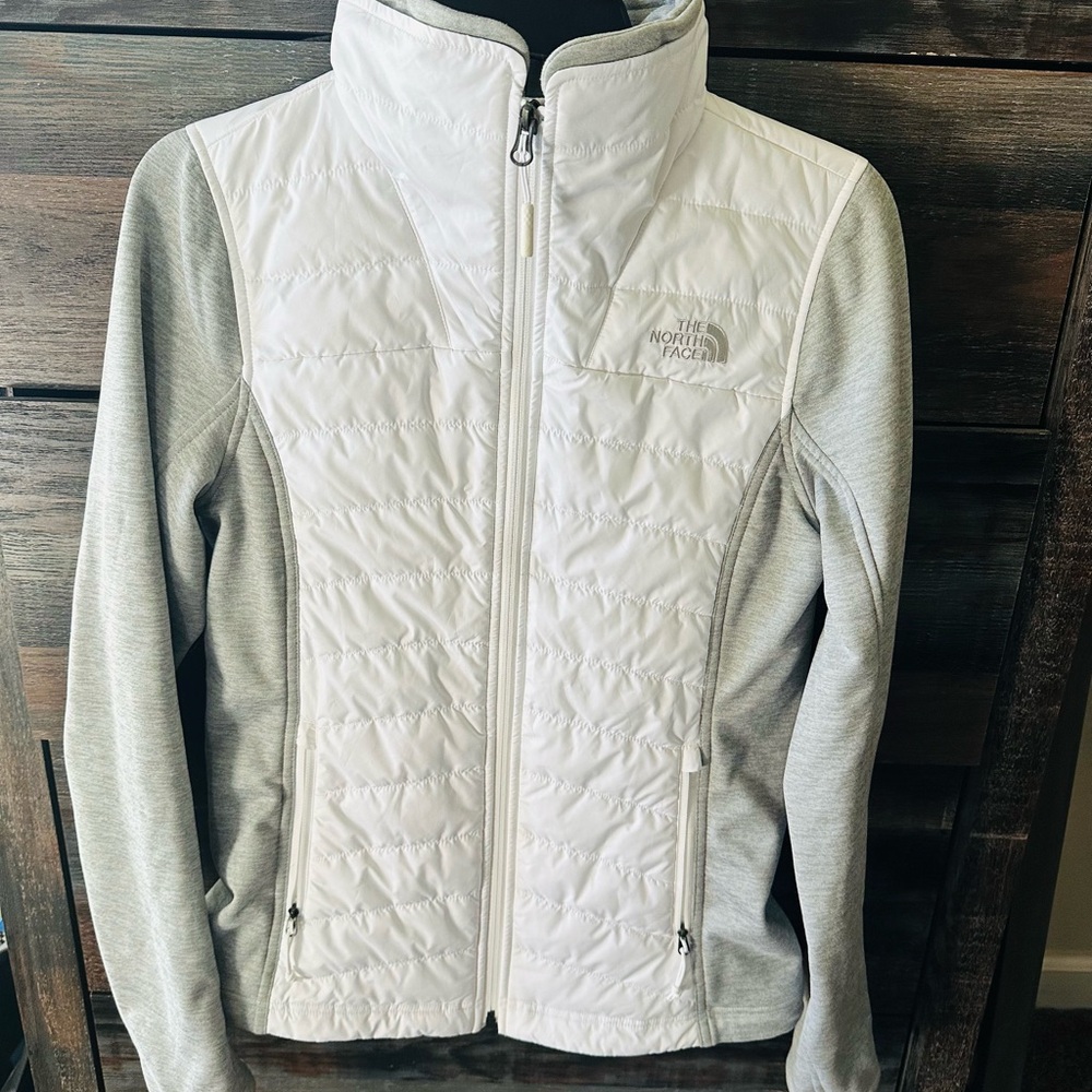 The North Face White and Gray Ski Jacket with Quilted Design